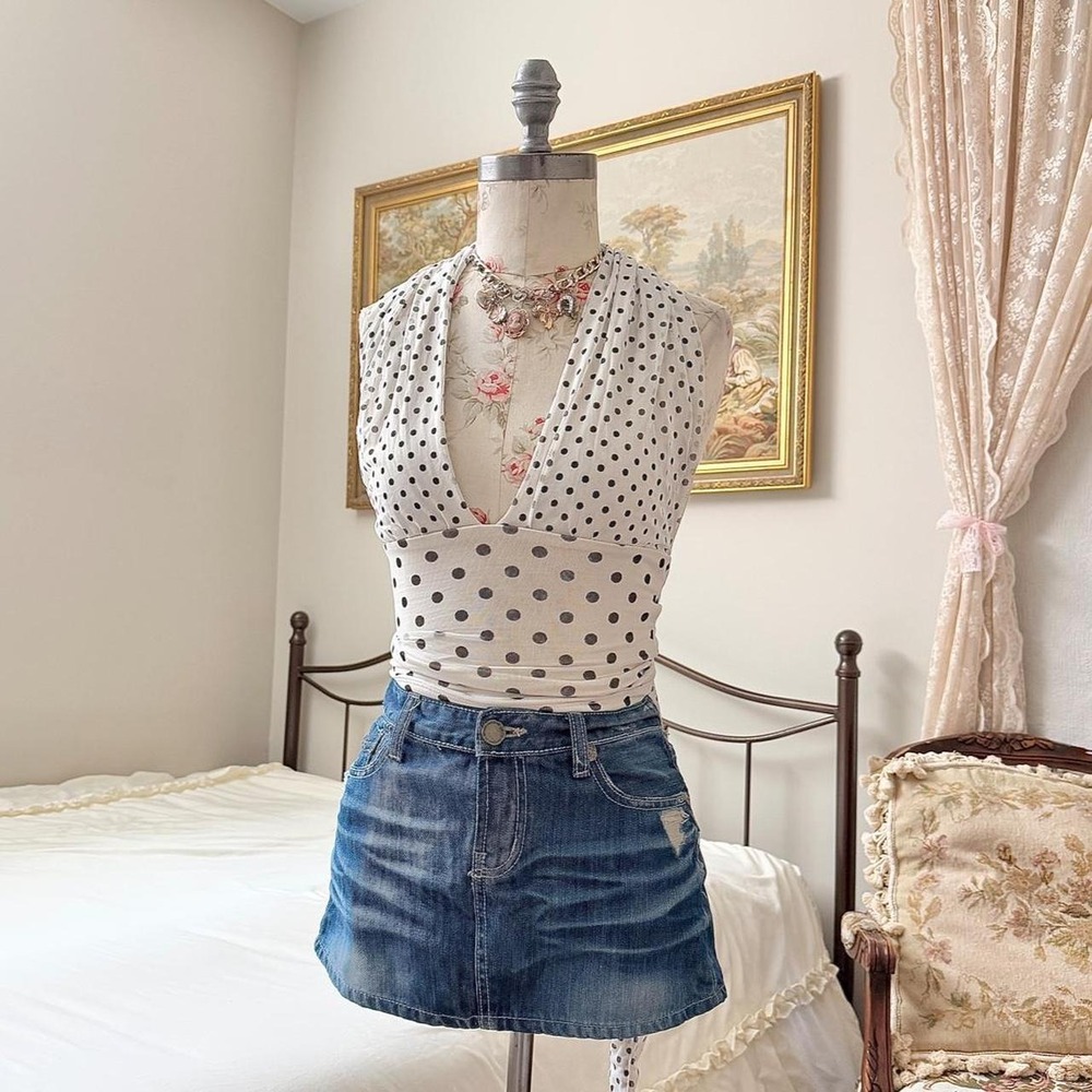 Abercrombie and Fitch size XXS white and black polka dot deep v halter top